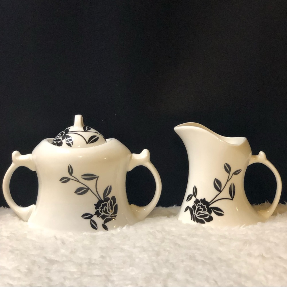 Black & White Flower Design Creamer & Sugar Bowl